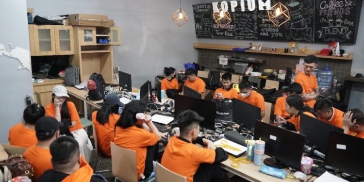 Ditjen Imigrasi Periksa 320 WNA Terduga Sindikat Judi Online Internasional