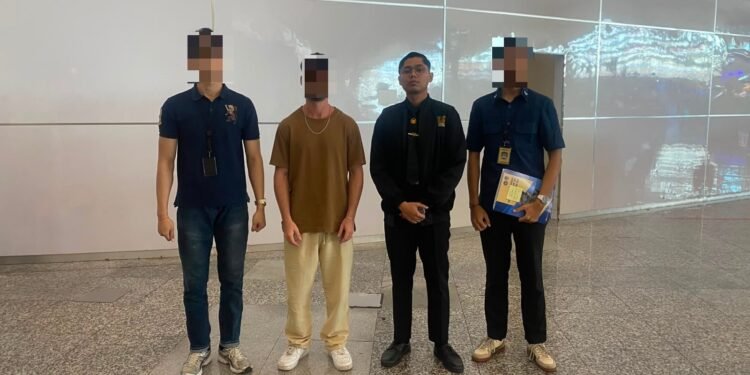 Produksi Konten Berbayar, Imigrasi Ngurah Rai Deportasi Pria Kelahiran Israel